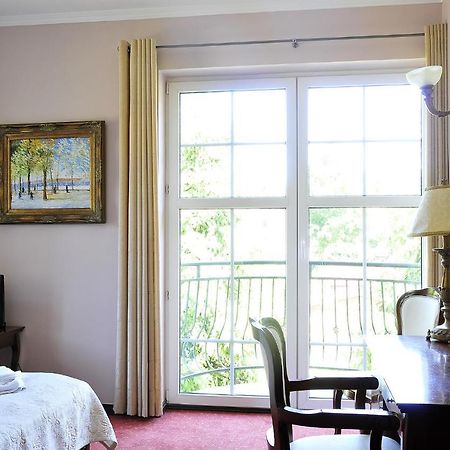 미엘노 Zacisze B&B 외부 사진
