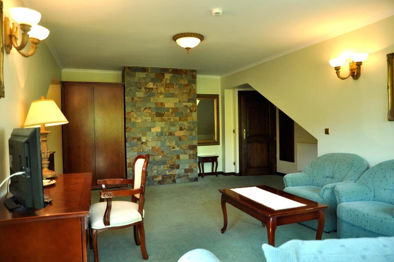 미엘노 Zacisze B&B 외부 사진