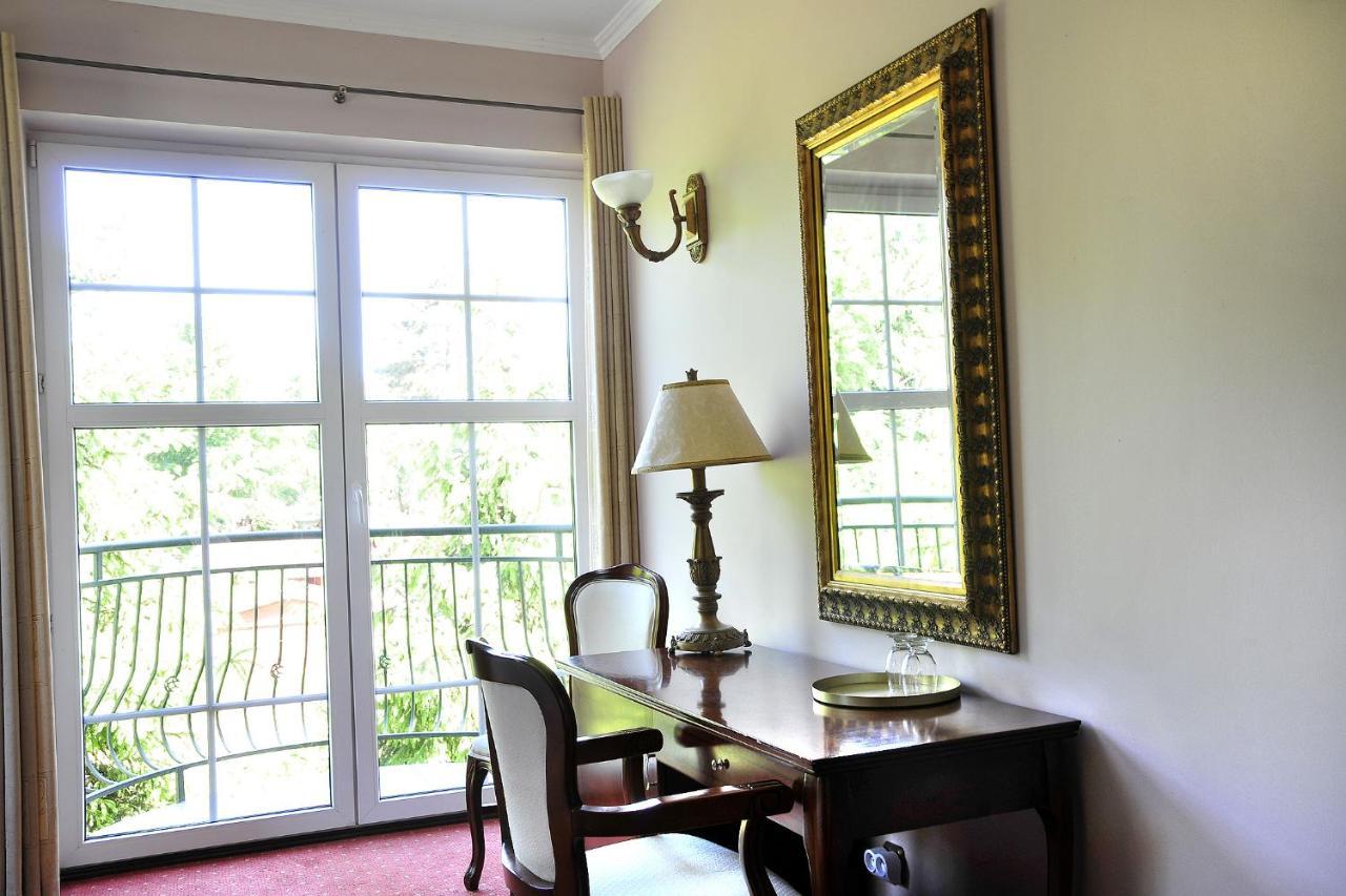 미엘노 Zacisze B&B 외부 사진
